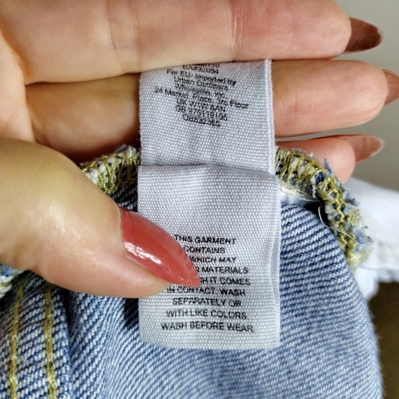 FREE PEOPLE we the free MAGGIE MID RISE STRAIGHT chewed hem crop JEANS sz 26 - Picture 9 of 9